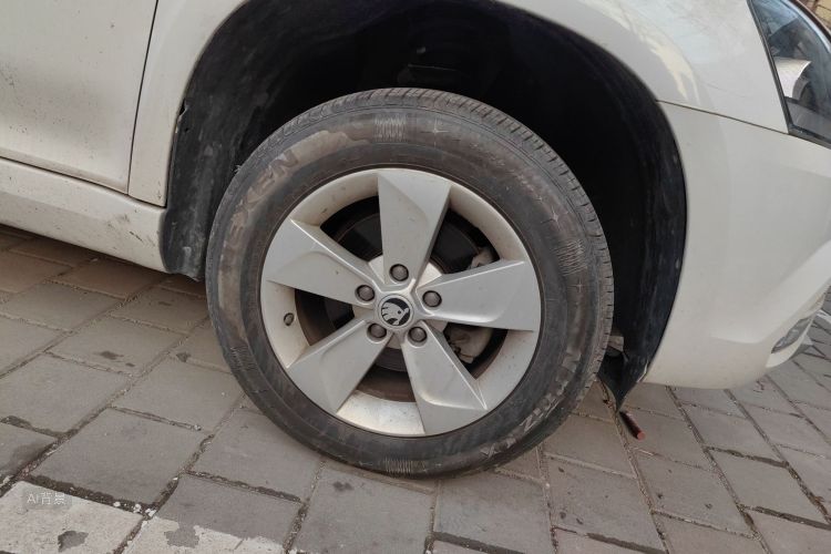 Skoda Yeti 2018 car image #9