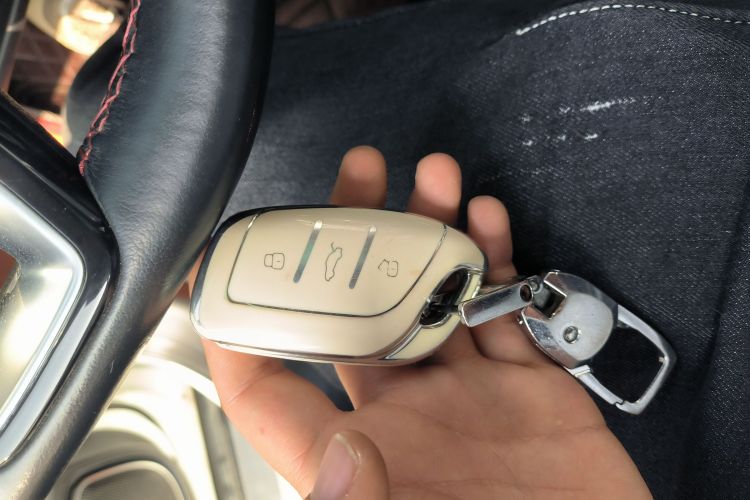 MG HS 2020 car image #9