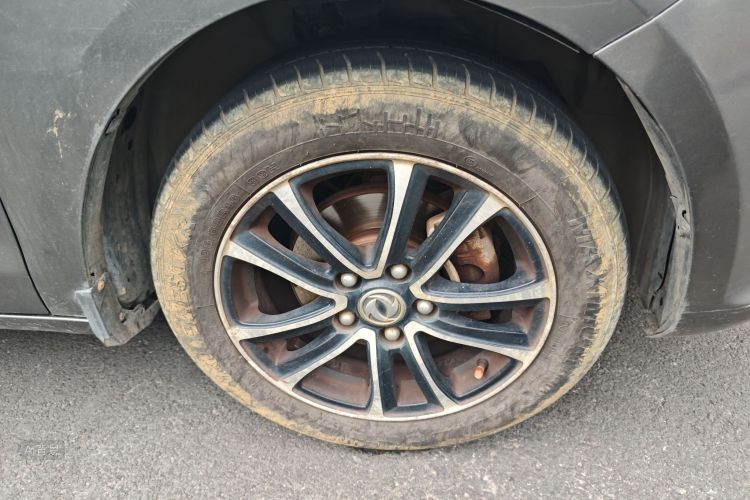 Forthing S500 2015 car image #9