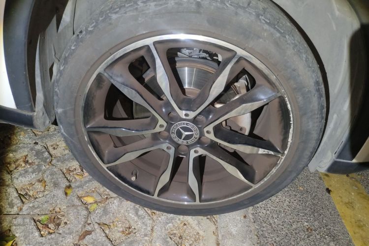 Mercedes-Benz GLA Class 2017 immagine di auto #9