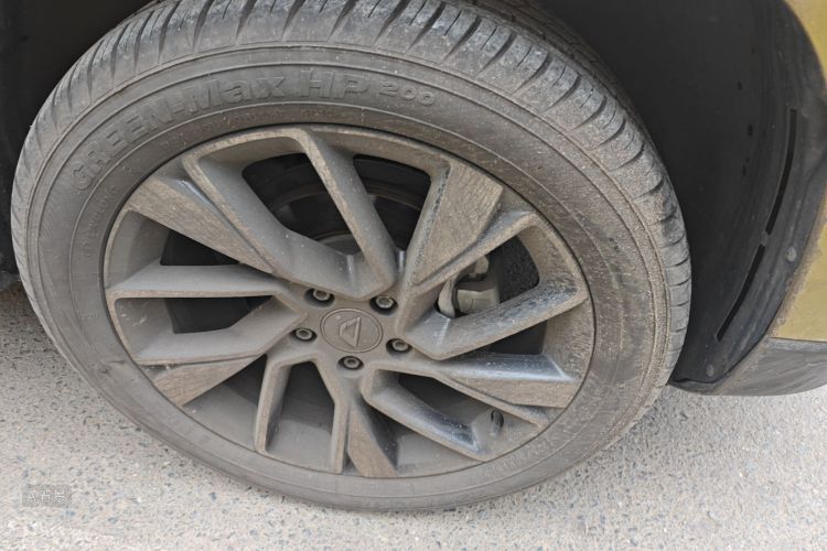 VS5 2019 car image #9