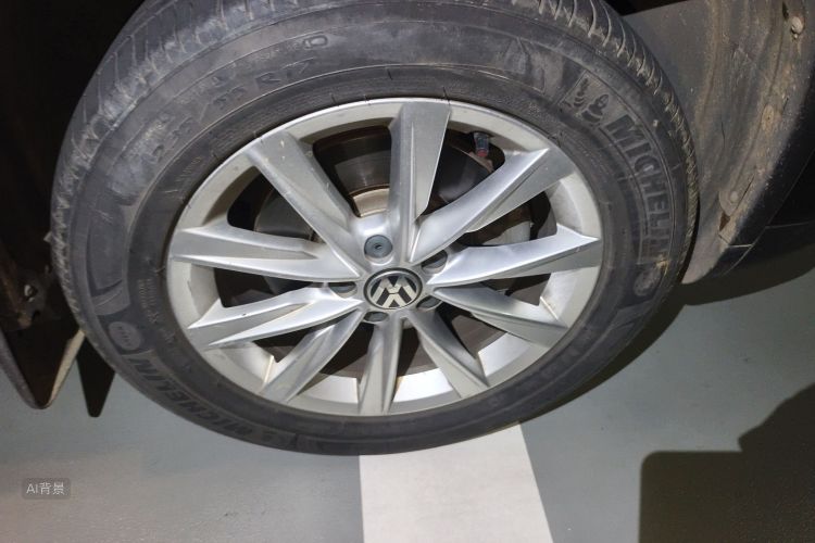 Volkswagen Tiguan 2016 car image #9