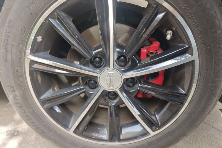 GEELY Emgrand 2017 car image #9