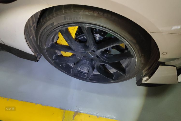 MI SU7 Ultra 2025 car image #9