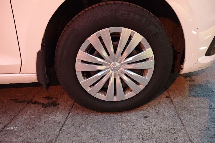 Santana 2019 car image #9