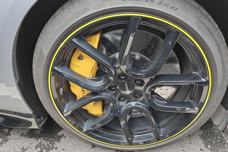 MI SU7 Ultra 2025 car image #9