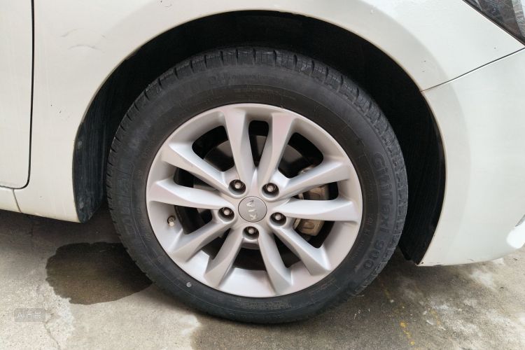 起亚 起亚K3 2017 汽车图片 #9