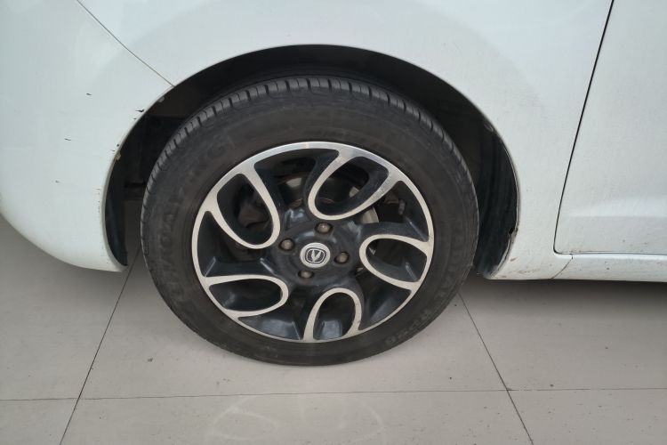 Changan BenBen 2015 изображение автомобиля #9