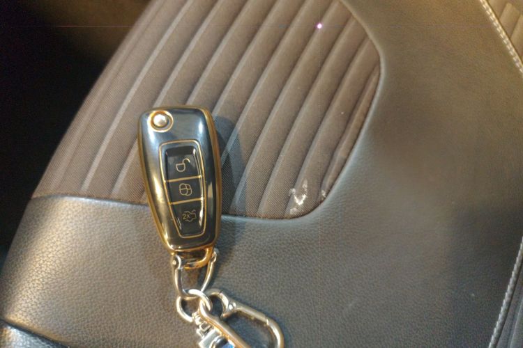 Ford Focus 2017 car image #9