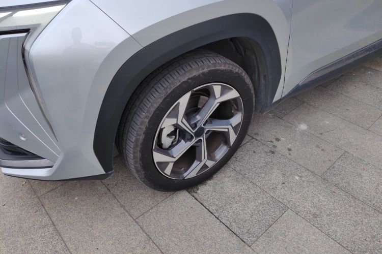 GEELY Boyue L 2023 car image #9