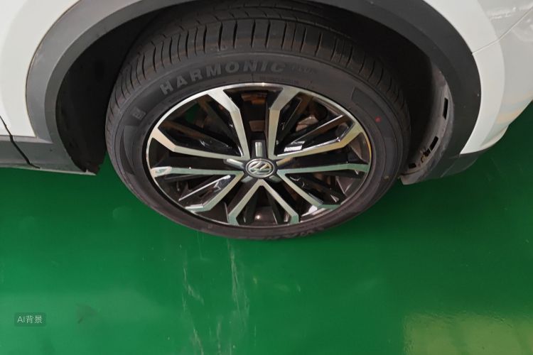 Volkswagen T-Roc 2019 car image #9