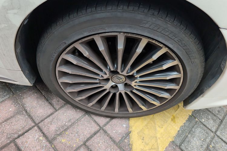 丰田 皇冠 2018 汽车图片 #9