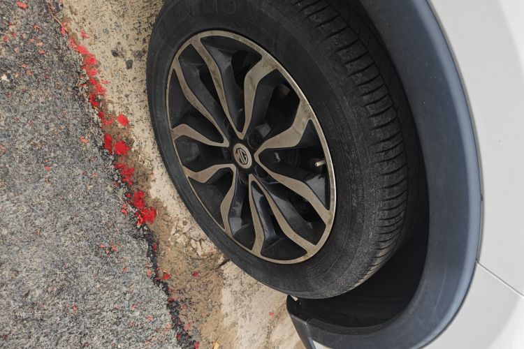 MG GS 2018 car image #9