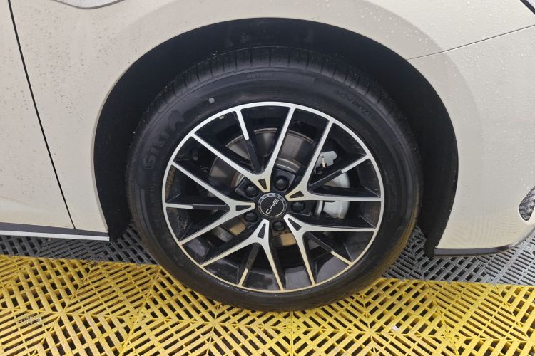 BYD Seal 07 DM-i 2024 image de voiture #9