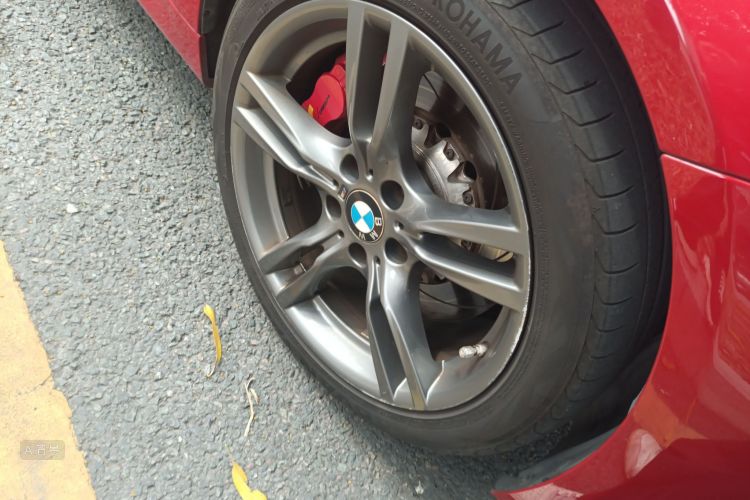 BMW 3 Series 2018 car image #9