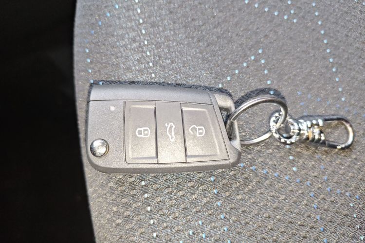 VS5 2026 car image #9