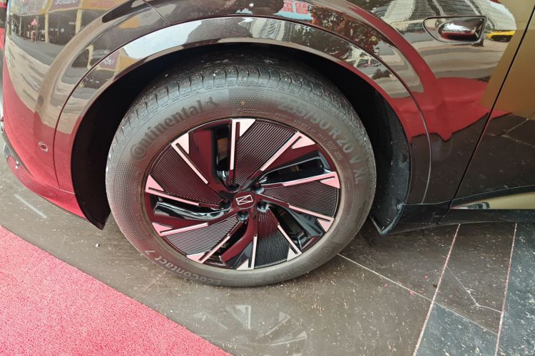 Avatr 07 2025 car image #9