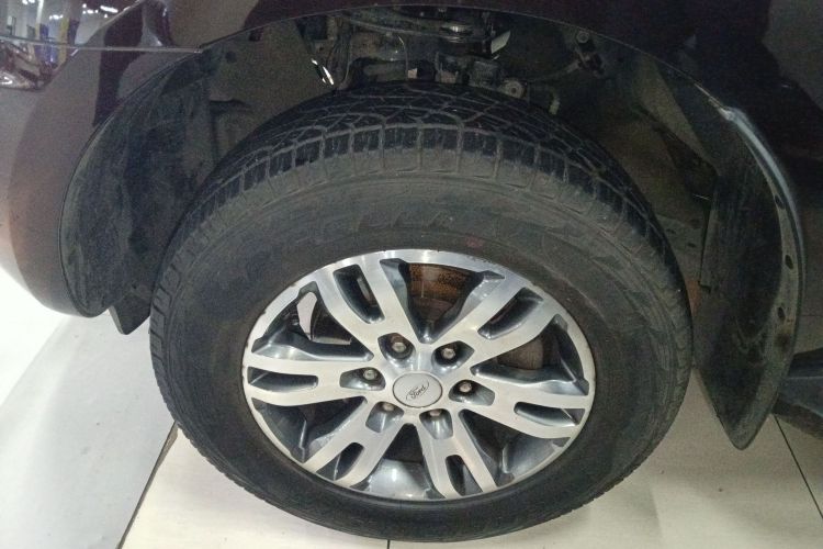 Ford Everest 2020 imagen de coche #9