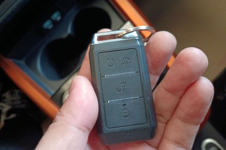 BYD e1 2020 immagine di auto #9