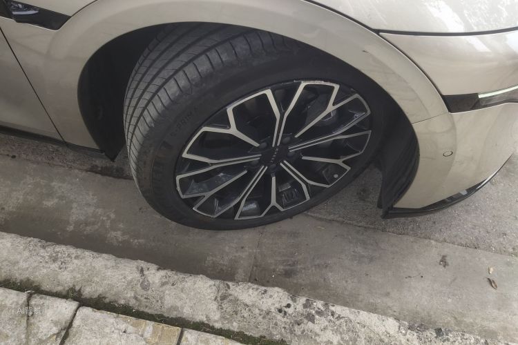 极氪 极氪007 2024 汽车图片 #9