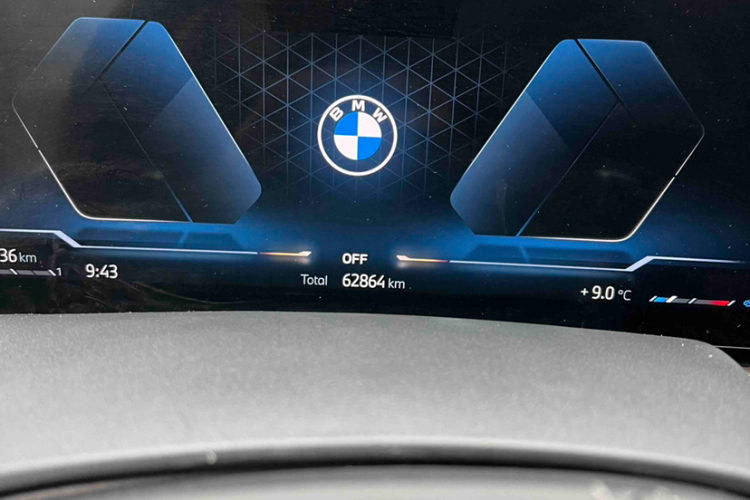 BMW X7 2023 صورة سيارة #9