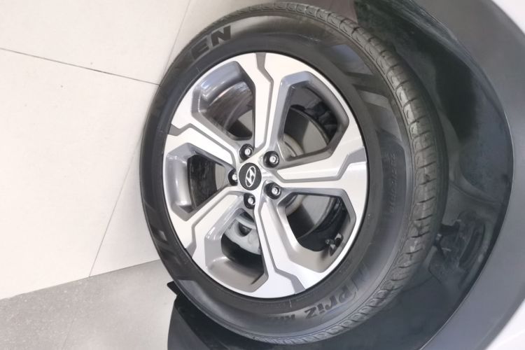 Hyundai Santa Fe 2022 car image #9