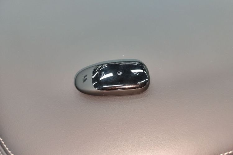 理想汽车 理想ONE 2022 汽车图片 #9