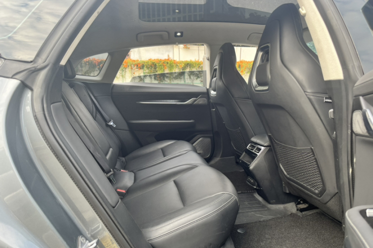 极氪 极氪001 2022 汽车图片 #9