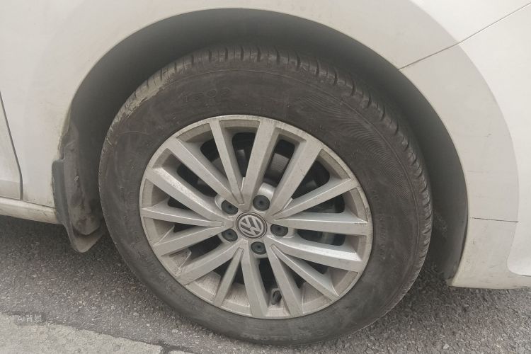 Santana 2019 car image #9