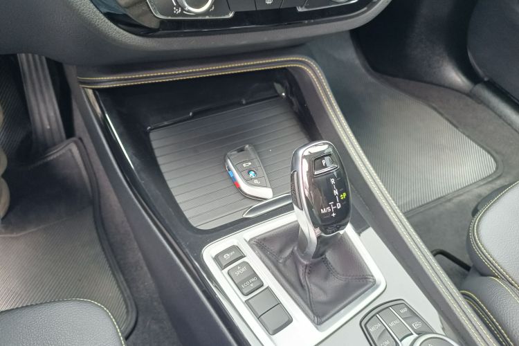 BMW 1 Series 2023 car image #9