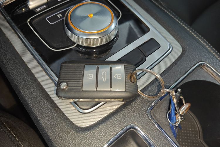 Roewe i6 New Energy 2019 изображение автомобиля #9