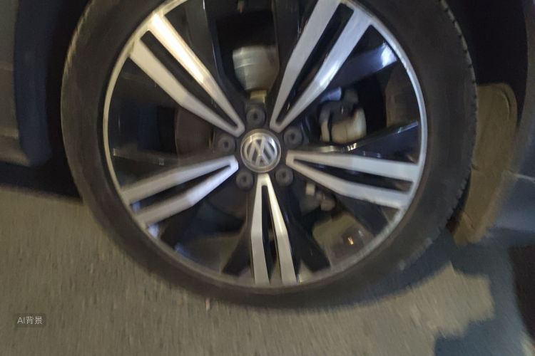 Volkswagen Touran 2020 car image #9