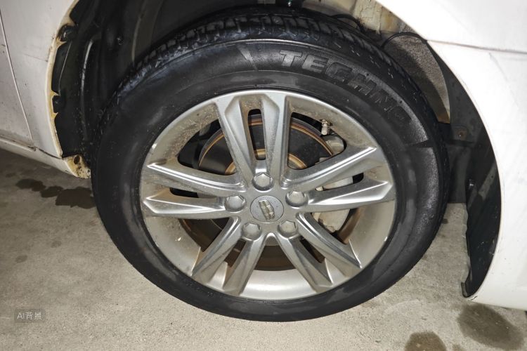 GEELY Emgrand 2017 car image #9