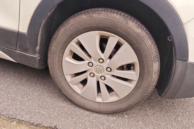 Suzuki S-Cross 2014 immagine di auto #9