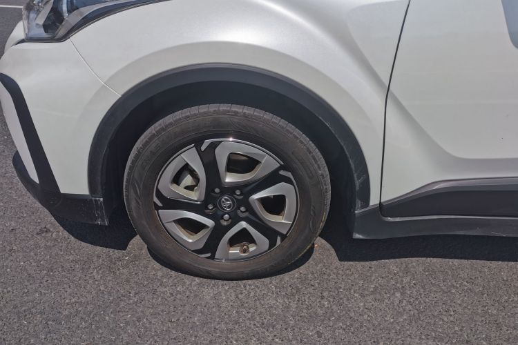 Toyota C-HR EV 2021 car image #9