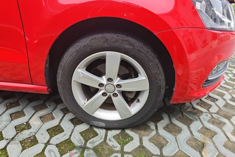 Polo 2016 car image #9