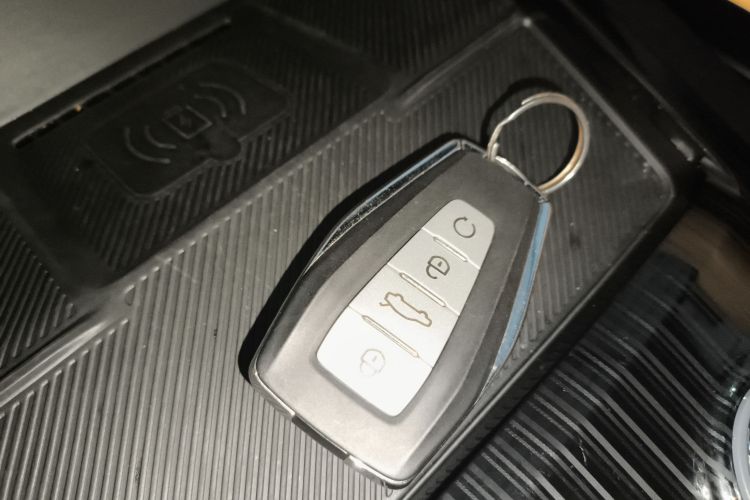 GEELY 2023 immagine di auto #9