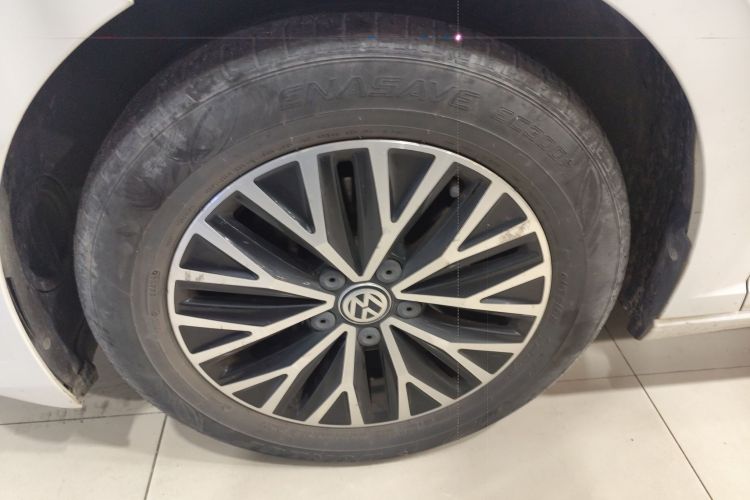 Volkswagen Sagitar 2019 car image #9