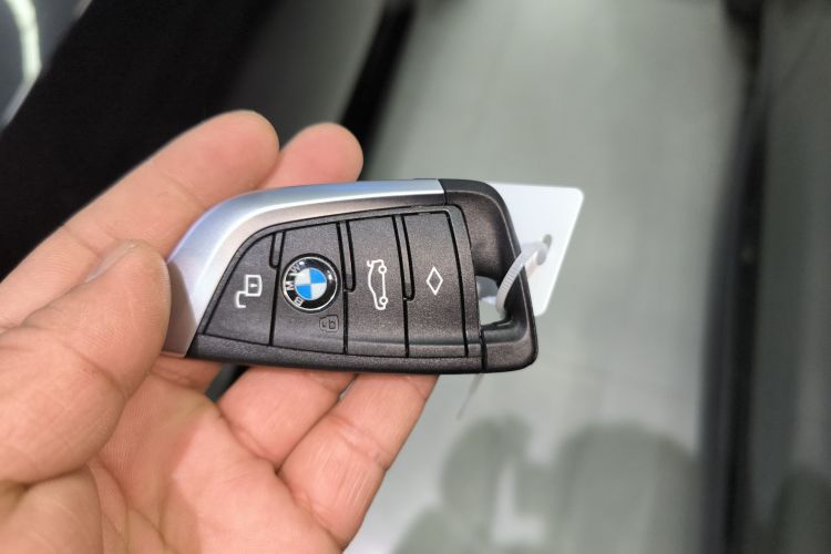 宝马 宝马M2 2025 #9 宝马 宝马M2 2025 汽车图片 #9