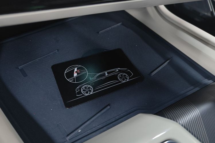 极氪 极氪001 2024 汽车图片 #9