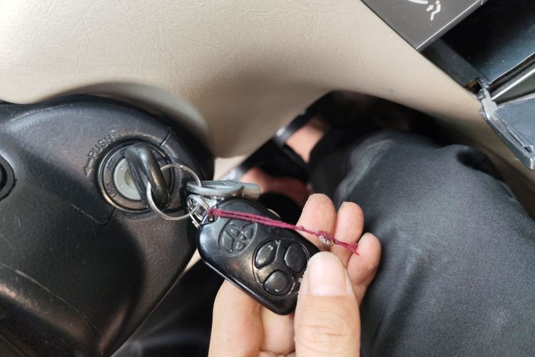 Toyota Corolla (Classic) 2014 car image #9