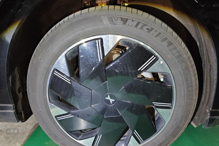 Xpeng X9 2023 car image #9