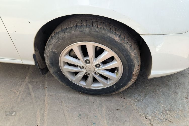 现代 悦动 2015 汽车图片 #9