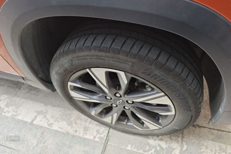 Chevrolet Tracker 2023 imagem de carro #9