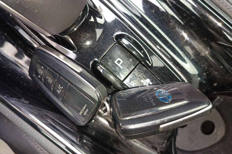 Toyota Izoa E 2021 imagen de coche #9