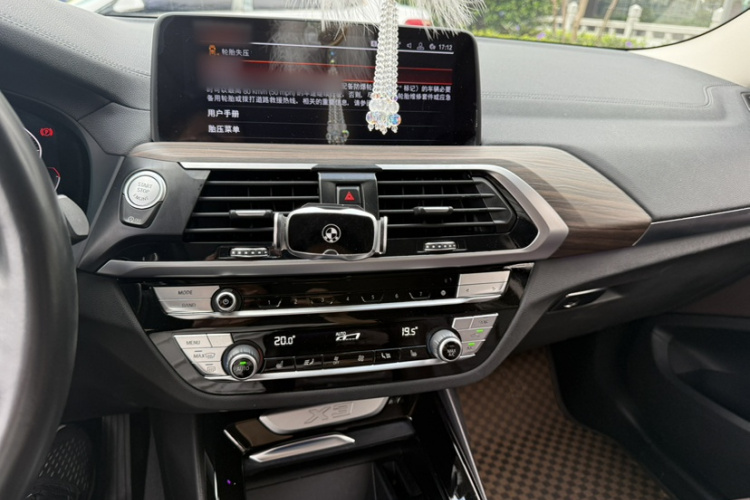 BMW X3 2019 imagen de coche #9