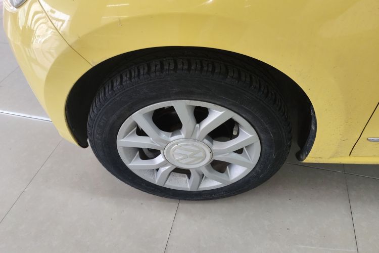 Volkswagen up! 2016 car image #9