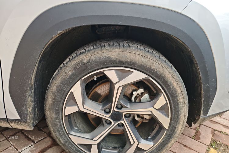 GEELY Boyue L 2024 car image #9