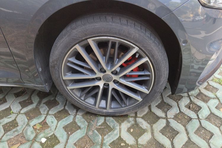 Preface 2023 immagine di auto #9