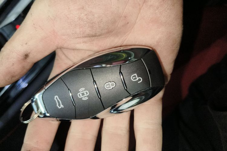 HongQi H6 2025 car image #9